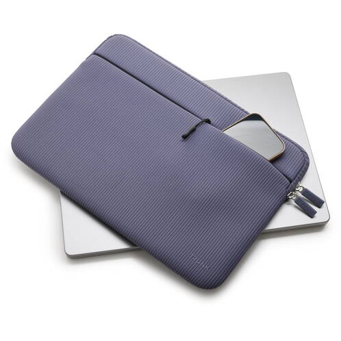 Trunk-Ribbed-Velvet-Pocket-Sleeve-MB-Pro-14-M5-Pro-2026-Blauviolett-04.jpg