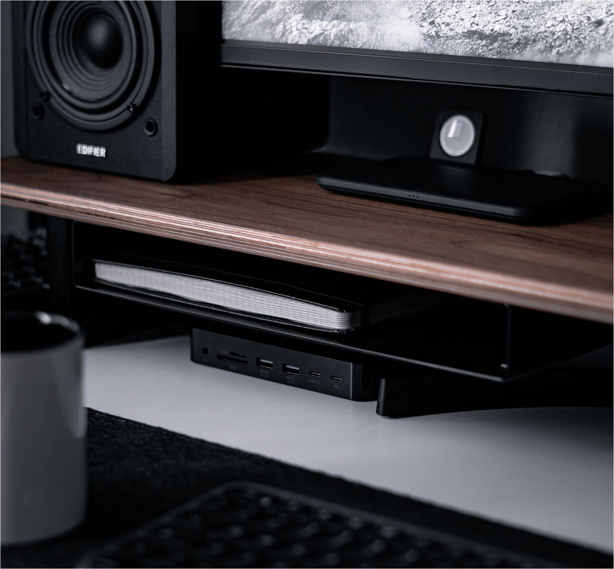 【ばる】BALOLO LargeTray The Setup Cockpit - The Monitor Stand that adapts to you