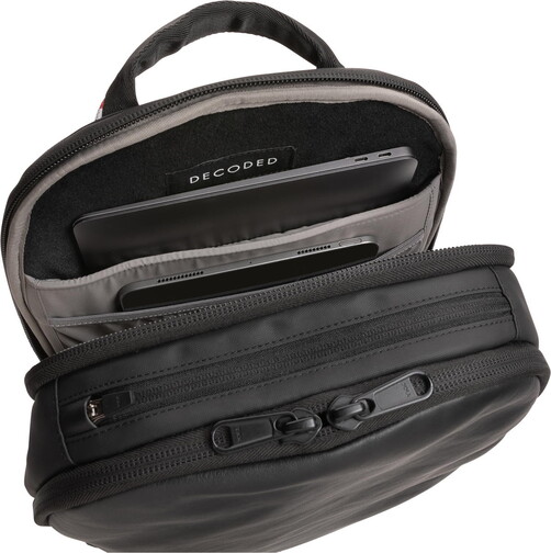 Decoded-Leder-Rucksack-MacBook-Pro-16-2-2021-Schwarz-06.jpg