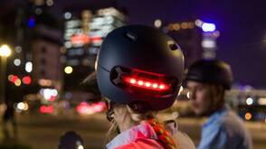 Intelligenter Velohelm mit Blinker (Foto: Livall) Livall C20 Velohelm mit Blinker
