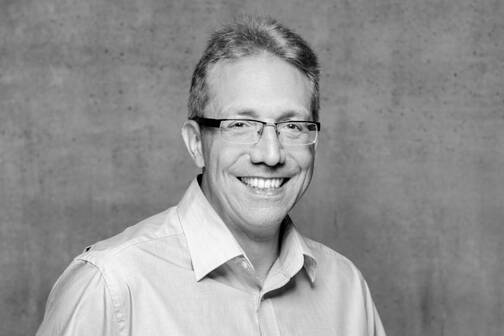 Im Interview beantwortet David Gubler Fragen zum Thema Ausschreibungen im Bauwesen und zur Software DELTAdevis David Gubler von DQ Solutions gibt Auskunft über Devisierungen mit entsprechender Software