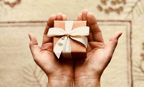 Apple Geräte als Geschenkidee für den Partner oder die Partnerin