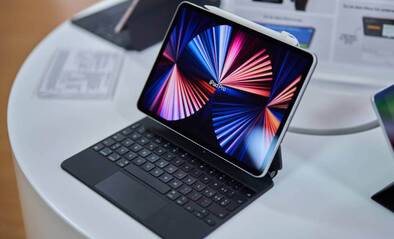 In den DQ Solutions Filialen sind stets die neuesten Apple Geräte ausgestellt.