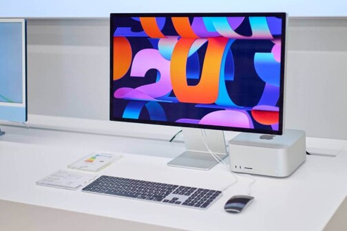 Durch die weissen Möbel sind die Apple Geräte in den DQ Solutions Filialen gut in Szene gesetzt.