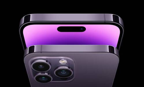 Beim iPhone 14 Pro sieht man oben die Dynamic Island.