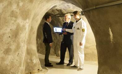 Nur wenige Menschen dürfen sich in den Gängen vom Swiss Fort Knox bewegen.