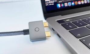 MacBook Adapter mit mehreren Anschlüssen von LINQ Für eine schnelle Datenübertragung sorgen beim Multiport Hub von LINQ zwei nebeneinander liegende USB-C Stecker.