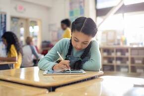 BYOD heisst für Lernende, ihr eigenes Gerät mitzunehmen.