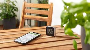 Mit der Wetterstation und der App kannst du einschätzen, was du für Outdoor-Aktivitäten brauchst. Die smarte Wetterstation Eve Weather gibt es bei DQ Solutions.