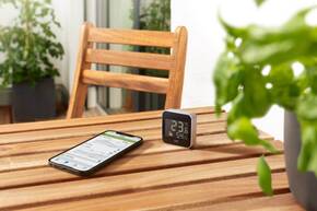 Mit der Wetterstation und der App kannst du einschätzen, was du für Outdoor-Aktivitäten brauchst. Die smarte Wetterstation Eve Weather gibt es bei DQ Solutions.