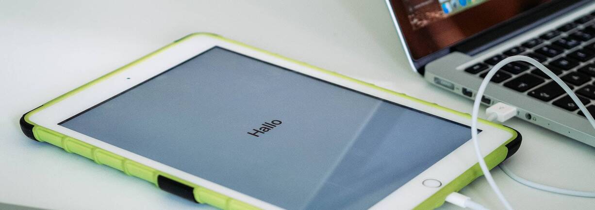 Lehrpersonen schätzen die Arbeit mit Apple Produkten, wegen der hohen Kompatibilität.