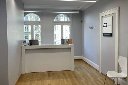 In jeder DQ Solutions Filiale befindet sich ein Service Center. Der Empfang des DQ Solutions Service Center in Luzern