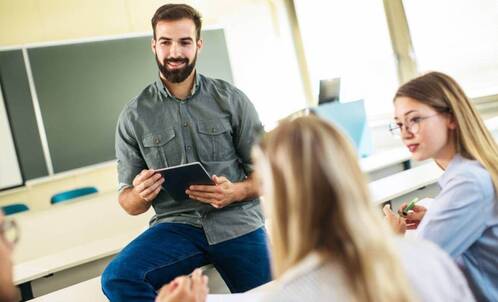 Fortbildung für Lehrpersonen zu digitalen Medien