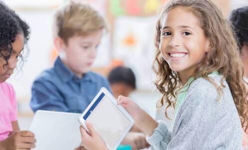 Kinder lernen früh mit Office Anwendungen umzugehen.