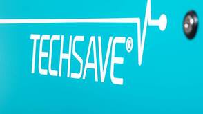 Reinigung von technischen Geräten mit Flüssigkeitseintritt. Techsave rettet MacBook und Co. mit Flüssigkeitsschaden.