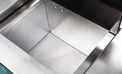 Techsave bietet viel Platz für die Reinigung von Geräten.