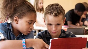 Hilfe für die Digitalisierung an Schulen mit dem eduPackage