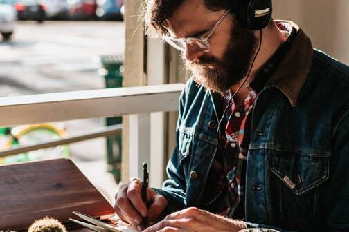 Welche Arbeit willst du auf Reisen ausüben? Digitale Jobs für digitale Nomaden