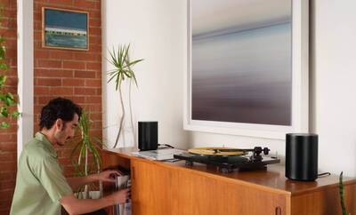 Era 100 - Smart Speaker von Sonos mit Stereo Sound Sonos Era 100 in Schwarz