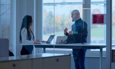 Apple bei der Arbeit nutzen Fachexperten für Apple im Unternehmen: DQ Solutions