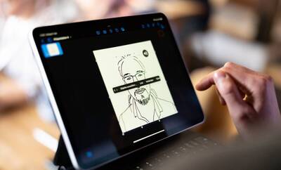 iPad mit Bildungsapp Lehrpersonen lernen digitale Medien einzusetzen
