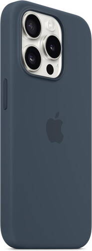 Apple-Silikon-Case-iPhone-15-Pro-Sturmblau-02.jpg