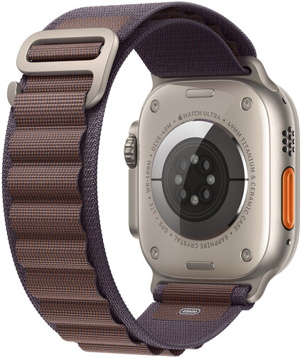 Apple-Watch-Ultra-2-49-mm-Titan-Silbergrau-Alpine-Loop-Medium-Indigo-03.jpg