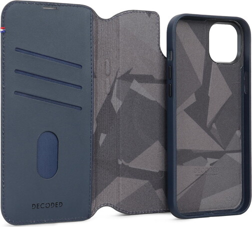Decoded-Leder-Wallet-2-in-1-mit-MagSafe-iPhone-15-Navy-03.jpg