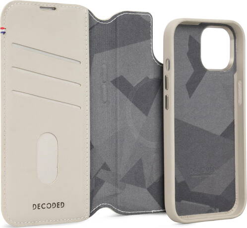 Decoded-Leder-Wallet-2-in-1-mit-MagSafe-iPhone-15-Clay-03.jpg Decoded-Leder-Wallet-2-in-1-mit-MagSafe-iPhone-15-Clay-03.jpg