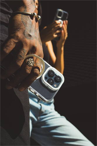 Decoded-Loop-Stand-Clear-Case-iPhone-15-Transparent-03.jpg Decoded-Loop-Stand-Clear-Case-iPhone-15-Transparent-03.jpg