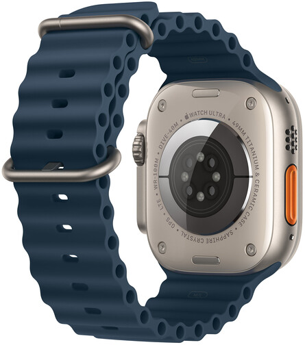 Apple-Watch-Ultra-2-49-mm-Titan-Silbergrau-Ocean-Armband-Blau-03.jpg