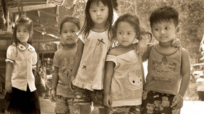 Kinder in Kambodscha vom Hilfsprojekt Smiling Gecko