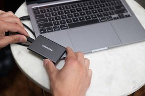 Samsung SSD T7 angeschlossen an MacBook ""
