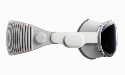 AR-Headset Apple Vision Pro von der Seite Seitliche Ansicht von Apple Vision Pro