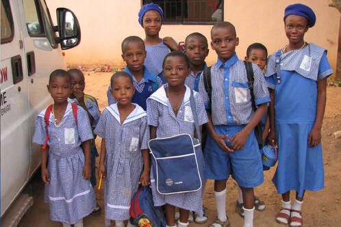 Waisenkinder-gehen-zur-Schule Waisenkinder-gehen-zur-Schule