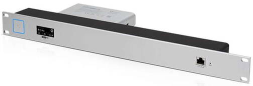 Ubiquiti-Networks-CKG2-RM-fuer-UCK-G2-UCK-G2-Plus-Rackmount-fuer-19-Rack-Silber-01.