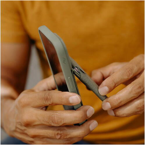 Peak-Design-Mobile-Stand-Wallet-Violett-04.jpg Peak-Design-Mobile-Stand-Wallet-Violett-04.jpg