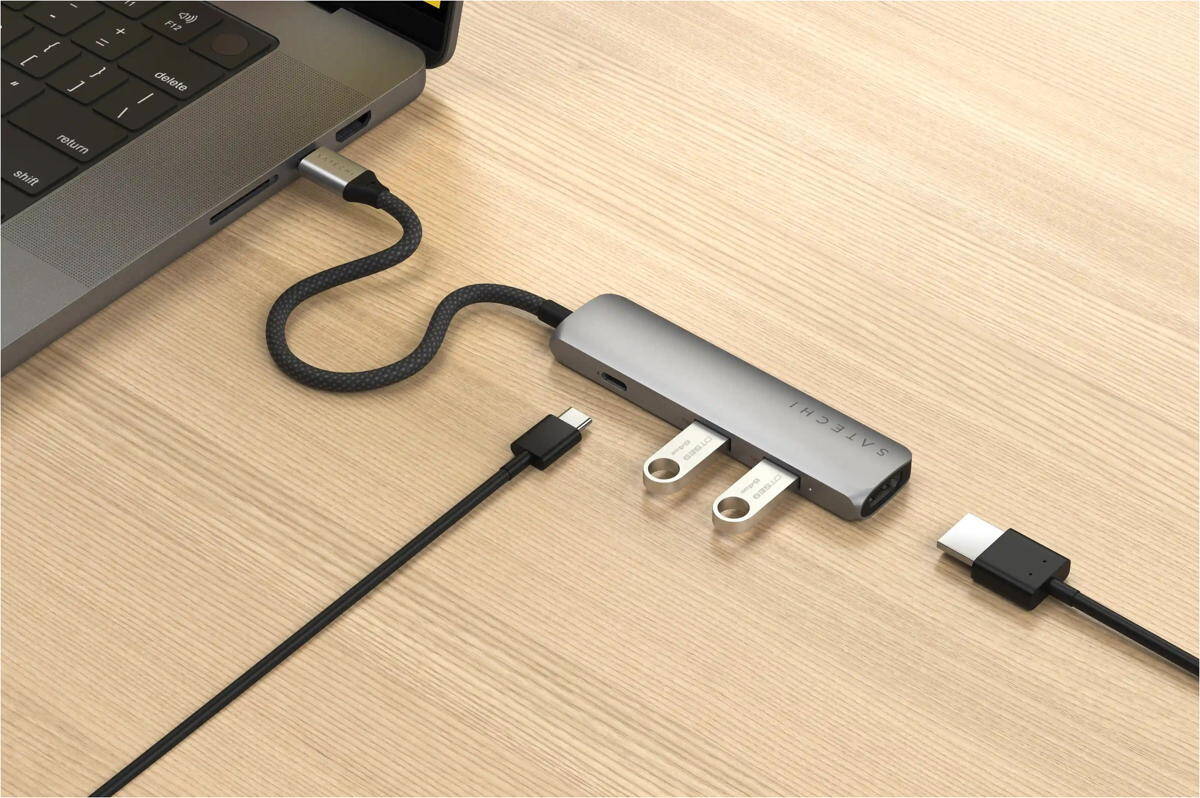 Satechi-USB-3-1-Typ-C-Satechi-4-in-1-USB-C-Slim-Alu-Multiport-Hub-Dock-mobil-02.jpg