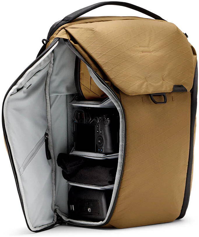 Peak-Design-Everyday-Backpack-30L-v2-Coyote-02.jpg Peak-Design-Everyday-Backpack-30L-v2-Coyote-02.jpg