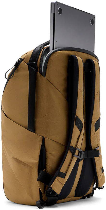 Peak-Design-Everyday-Backpack-30L-v2-Coyote-03.jpg Peak-Design-Everyday-Backpack-30L-v2-Coyote-03.jpg