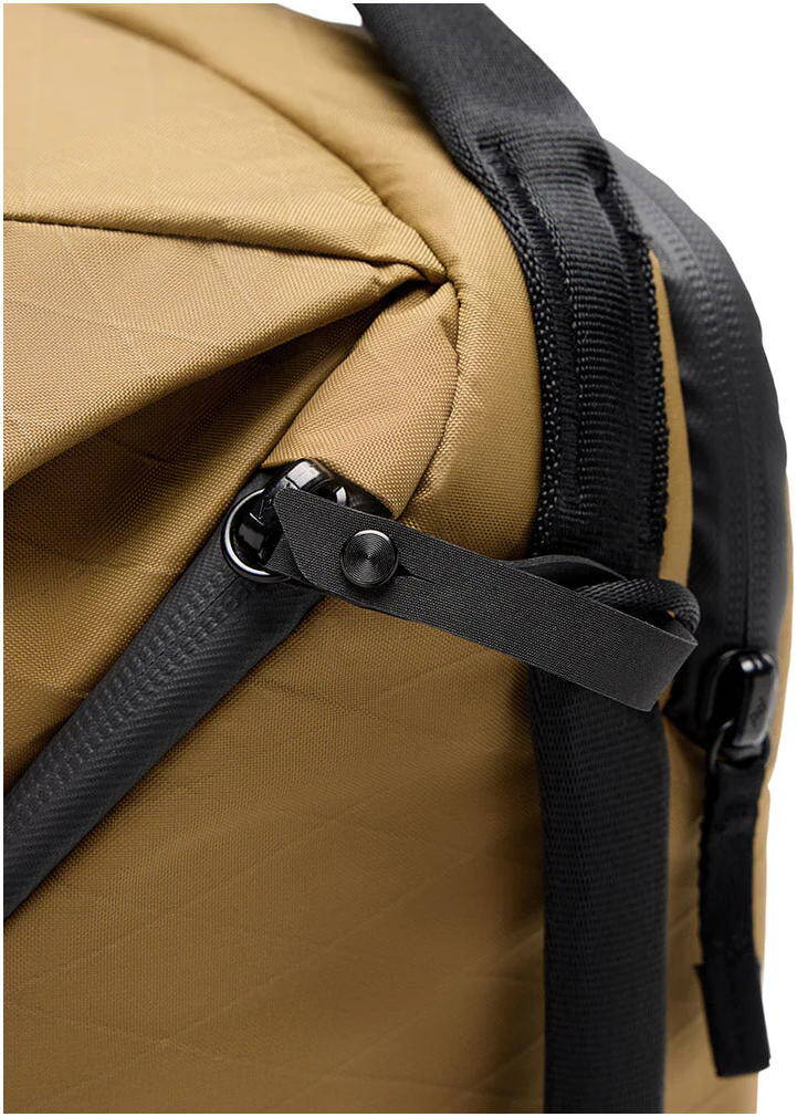 Peak-Design-Everyday-Backpack-30L-v2-Coyote-05.jpg Peak-Design-Everyday-Backpack-30L-v2-Coyote-05.jpg