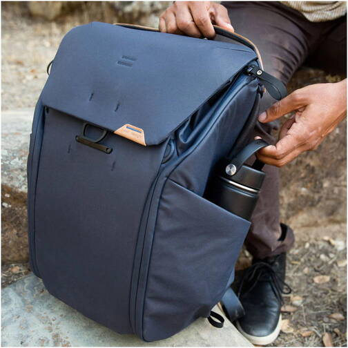 Peak-Design-Everyday-Backpack-30L-v2-Mitternacht-08.jpg Peak-Design-Everyday-Backpack-30L-v2-Mitternacht-08.jpg