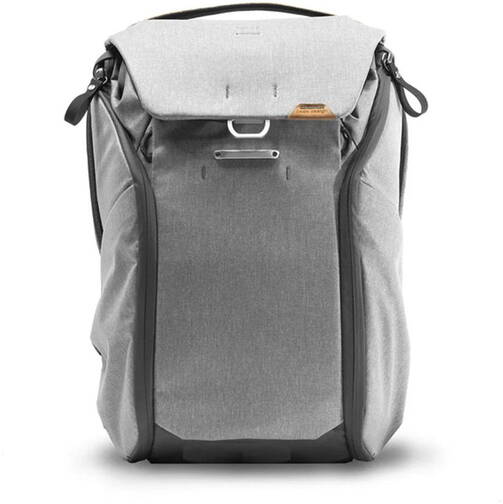 Peak-Design-Everyday-Backpack-20L-v2-Hellgrau-01.jpg Peak-Design-Everyday-Backpack-20L-v2-Hellgrau-01.jpg