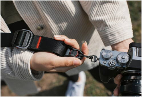 Peak-Design-Slide-Lite-Schwarz-06.jpg Peak-Design-Slide-Lite-Schwarz-06.jpg