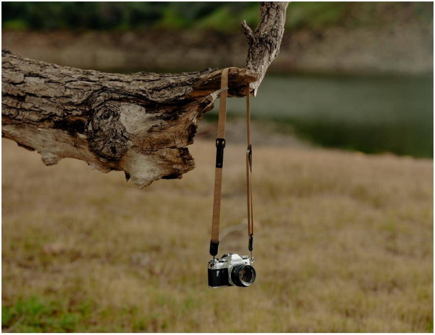 Peak-Design-Leash-Coyote-03.jpg Peak-Design-Leash-Coyote-03.jpg