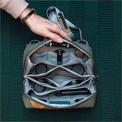 Peak-Design-Tech-Pouch-Sage-Green-05.jpg Peak-Design-Tech-Pouch-Sage-Green-05.jpg