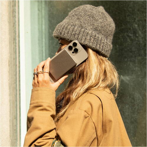 Native-Union-Active-Magnetic-Wireless-15-W-USB-3-1-Typ-C-Qi-Power-Bank-5000-m-05.jpg Native-Union-Active-Magnetic-Wireless-15-W-USB-3-1-Typ-C-Qi-Power-Bank-5000-m-05.jpg