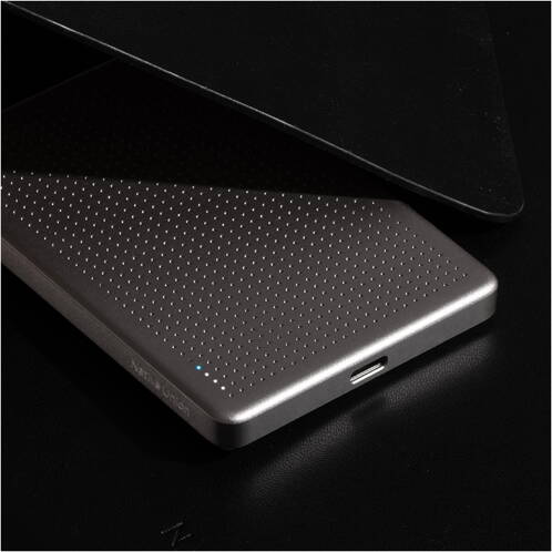 Native-Union-Active-Magnetic-Wireless-15-W-USB-3-1-Typ-C-Qi-Power-Bank-5000-m-06.jpg Native-Union-Active-Magnetic-Wireless-15-W-USB-3-1-Typ-C-Qi-Power-Bank-5000-m-06.jpg