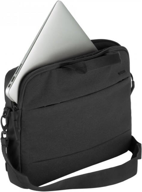 Incase-City-Brief-MB-Air-13-M4-2025-MB-Pro-13-M3-2024-Schwarz-01.
