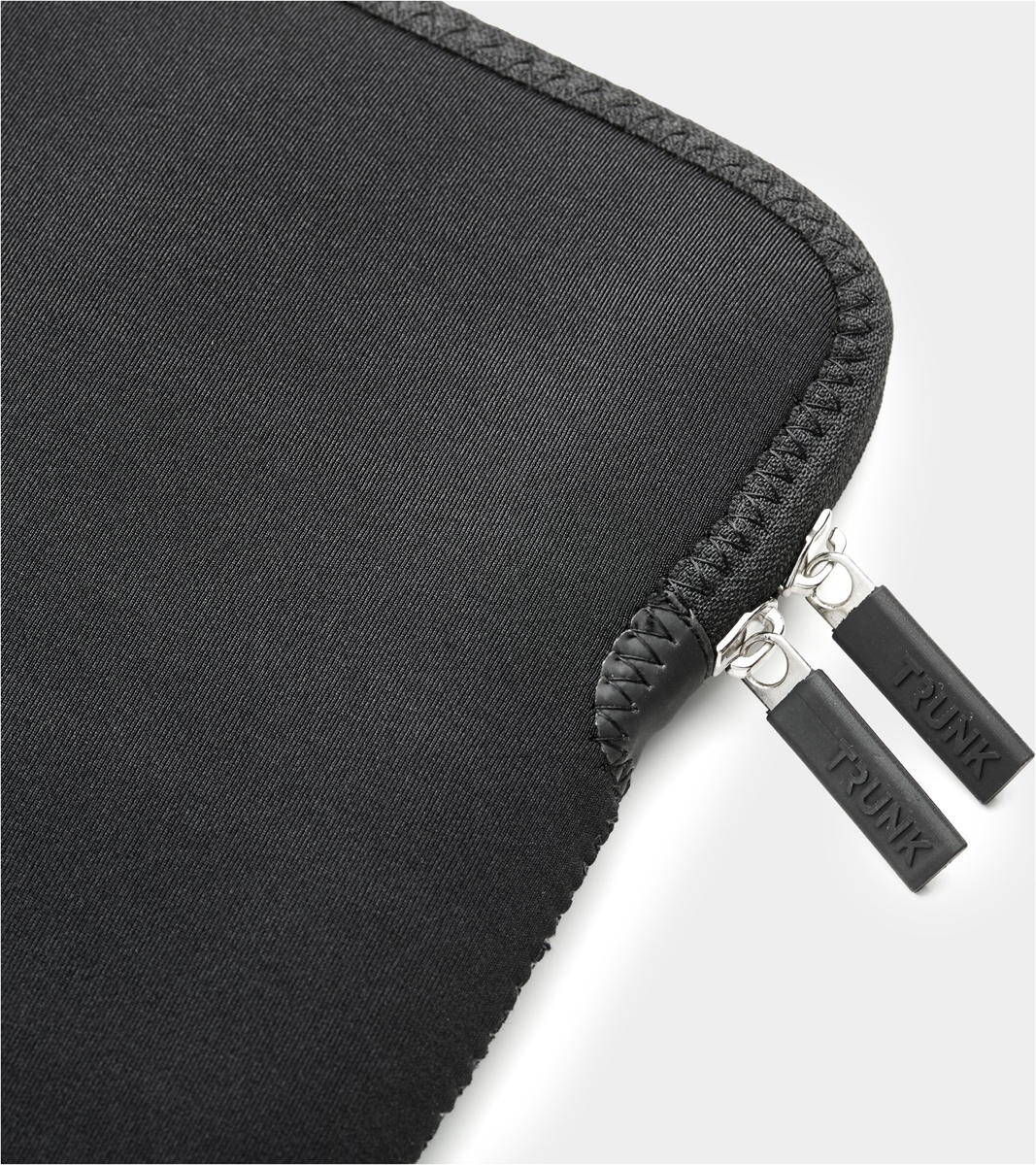 Trunk-Neopren-Sleeve-MB-Pro-16-2-M4-Pro-2024-Schwarz-02.jpg